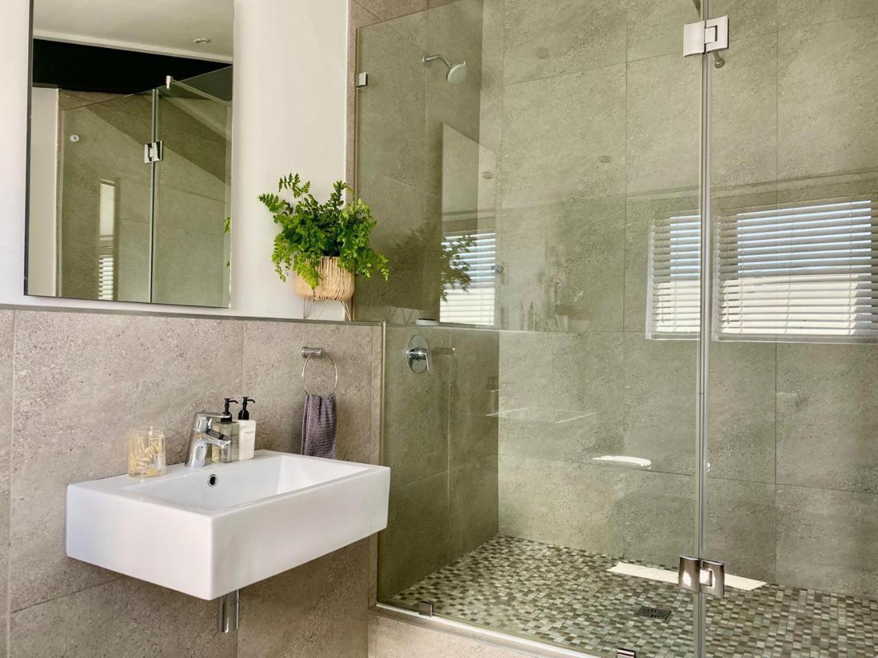 Hermanus Waterfront Apartment 객실 사진